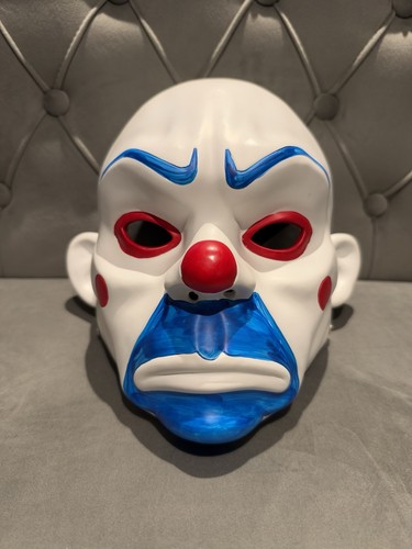 The dark knight joker bank - the,